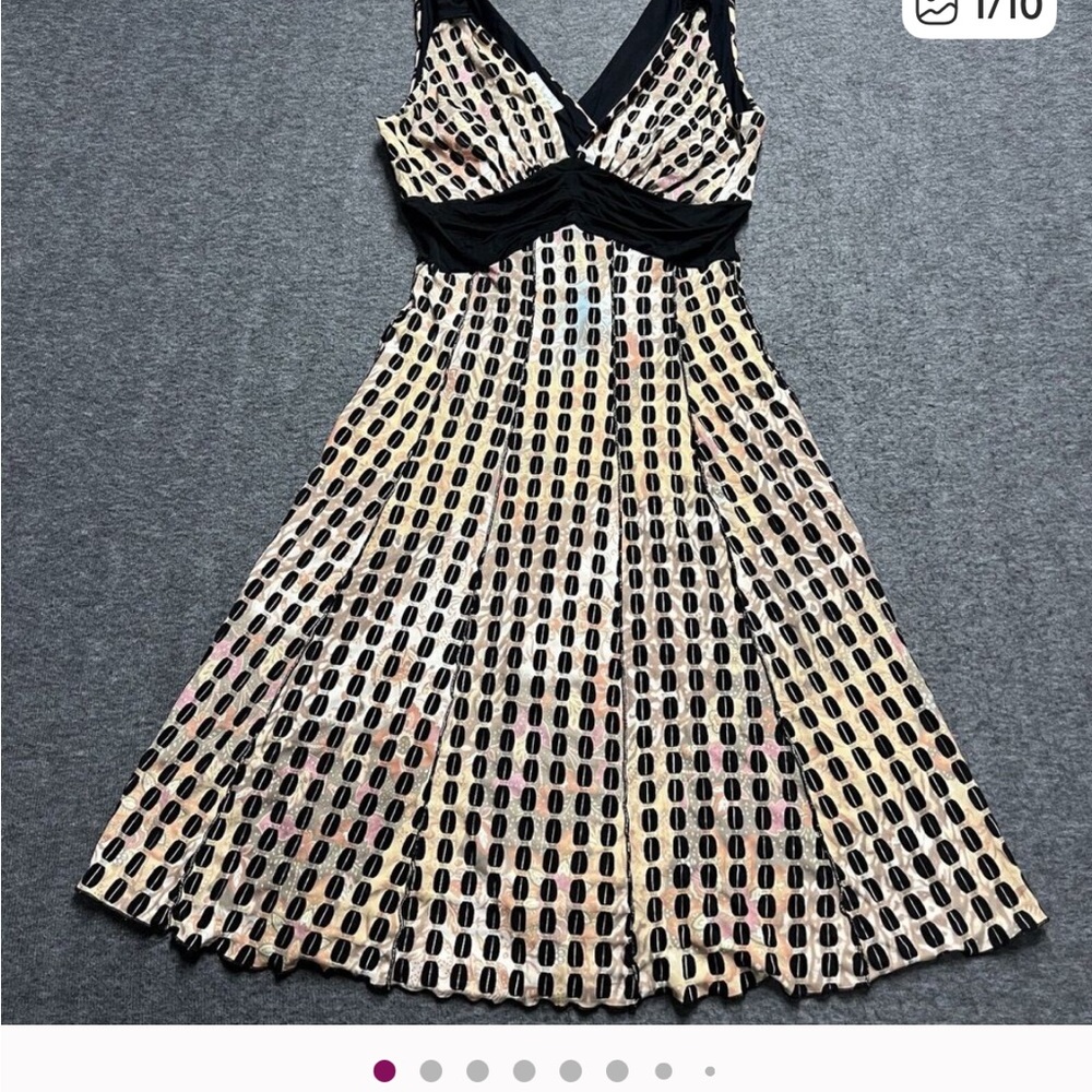 Elana Kattan Dress Medium Sleeveless V-Neck & Back Empire Waist Fit & Flair Knee